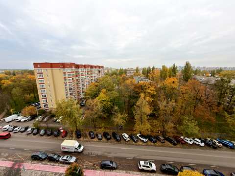 квартира за адресою Салютна вул., 2к2