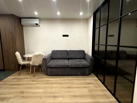 квартира за адресою Романа Левицького вул., 4