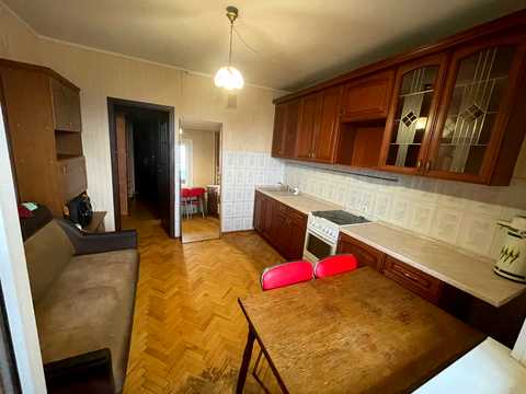 квартира за адресою Ревуцького вул., 42-Б