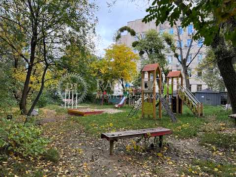 квартира по адресу Деревлянская ул. (Якира), 21