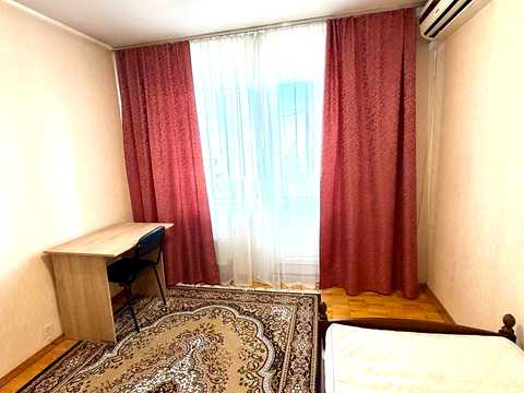 квартира за адресою Зої Гайдай вул., 12/10