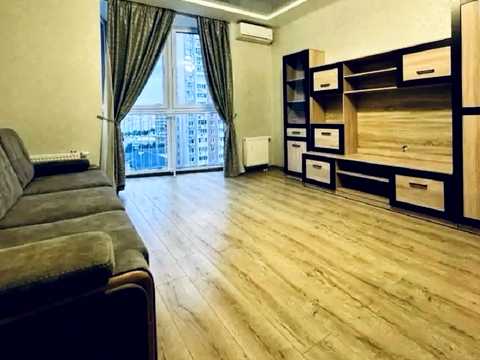 квартира по адресу Драгоманова ул., 2