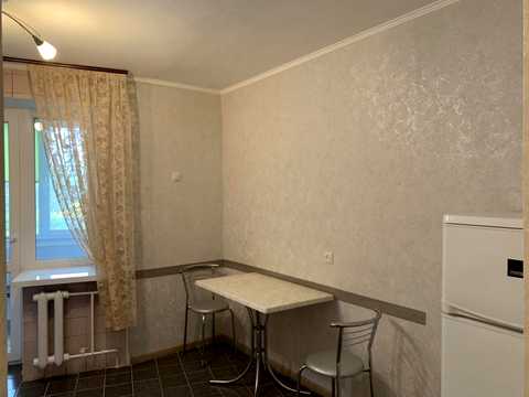 квартира за адресою Анни Ахматової вул., 5