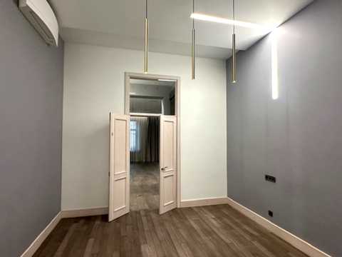 коммерческая по адресу Жилянская ул., 7