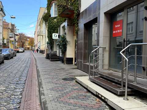 коммерческая по адресу Леси Украинки ул., 65