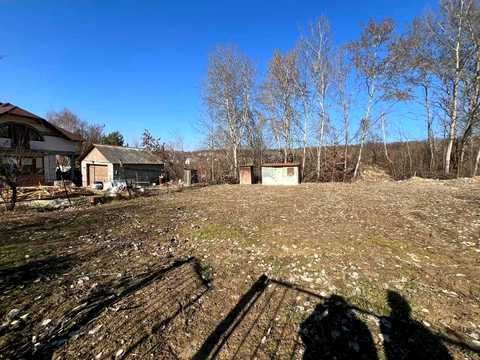 участок по адресу с. Оноковцы, Радісна