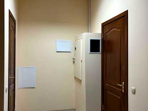 комерційна за адресою Гірників вул., 1