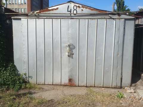 паркомісце за адресою Дегтярівська вул., 56