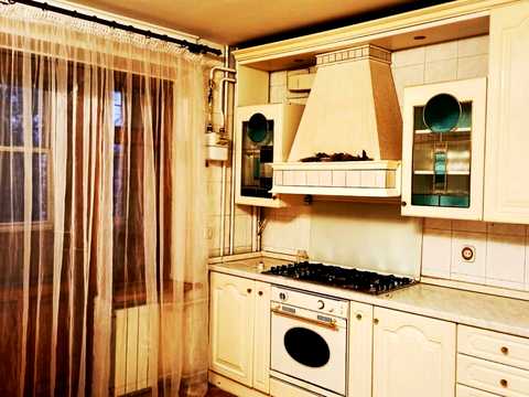 квартира за адресою Базарна вул., 1