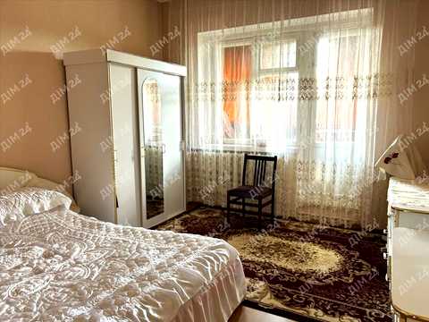 дом по адресу Героїв Крут ул., 1