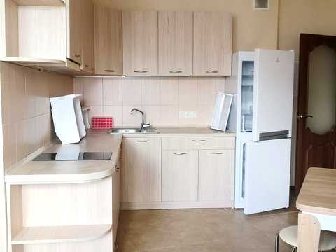 квартира за адресою Миколи Бажана просп., 1-М