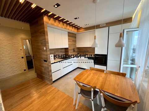 квартира за адресою Драгоманова вул., 10
