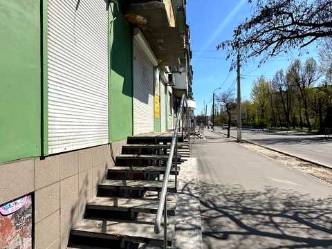 комерційна за адресою Богдана Хмельницького вул., 25