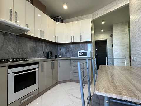 квартира за адресою Соборна вул., 105/3