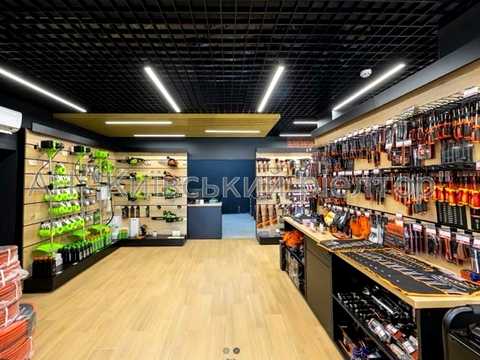 комерційна за адресою Лютнева вул., 23