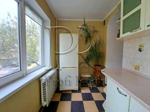 квартира за адресою Оріхуватська вул. (Бурмистенка), 12