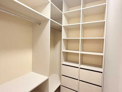 квартира за адресою Ревуцького вул., 40-Б