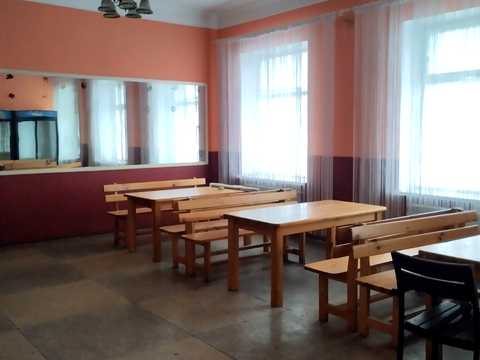 комерційна за адресою Центральна, 1
