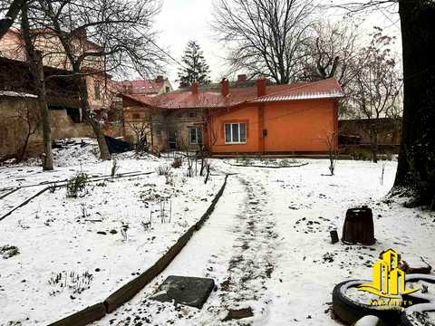комерційна за адресою Чернівці, Ольги Кобилянської вул., 43