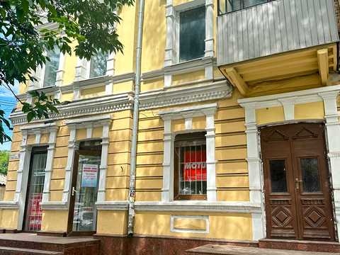 комерційна за адресою Філософська вул., 32