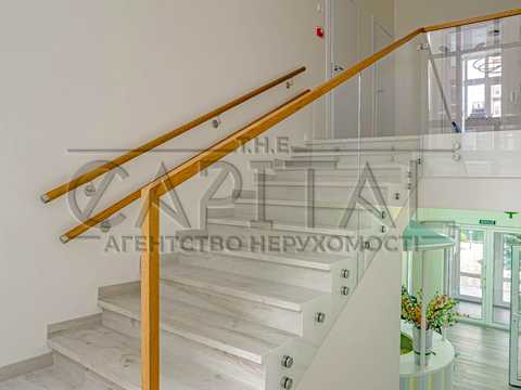 комерційна за адресою Метрологічна вул., 56