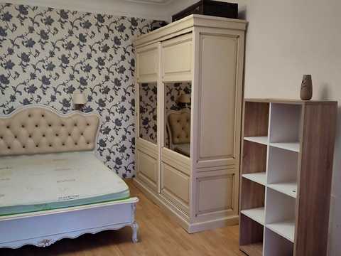 квартира за адресою пр. Яворницкого, 70