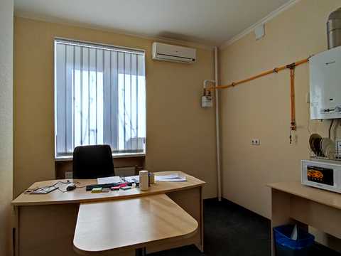 комерційна за адресою Київ, Олександра Довженка вул., 2