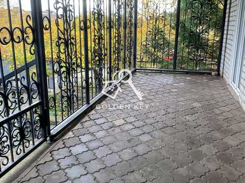 дом по адресу Владимира Михайличенко ул.