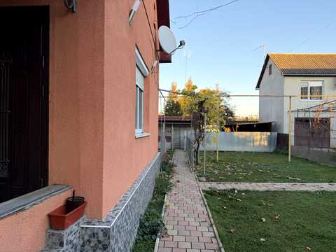 дом по адресу Олега Ольжича ул. (Івана Лобачевського), 15