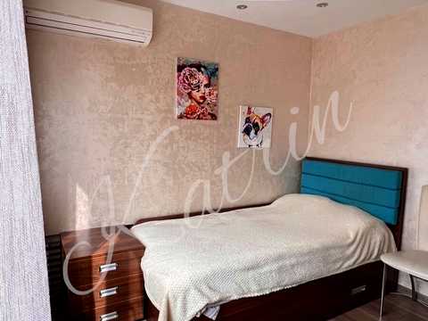 квартира за адресою Космодромна вул., 3
