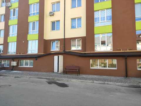комерційна за адресою Райдужна вул., 88