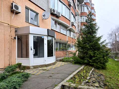 комерційна за адресою Івана Мазепи вул. (Бутиріна), 25