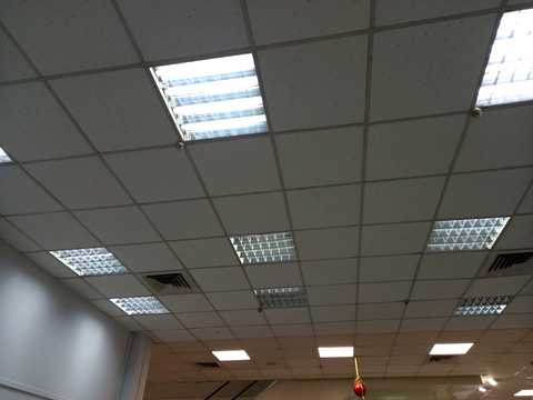комерційна за адресою Королеви Єлизавети ІІ вул. (Глинки), 1-А