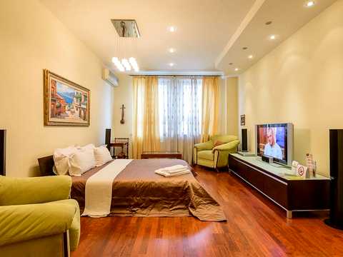 квартира за адресою Шота Руставелі вул., 44