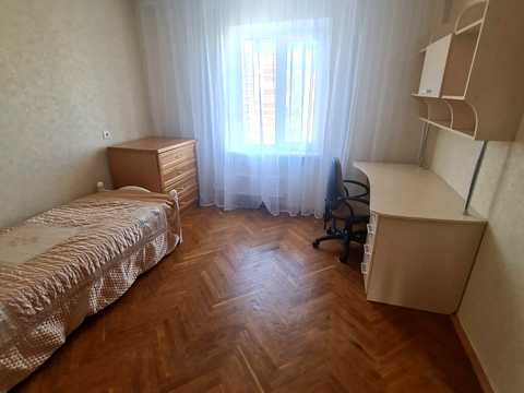 квартира за адресою Київ, Леоніда Бикова бульв., 12