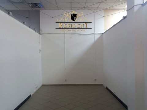 комерційна за адресою Королеви Єлизавети ІІ вул. (Глинки), 1-А