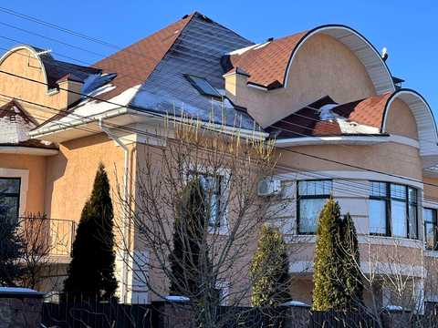 будинок за адресою Грушевського вул.