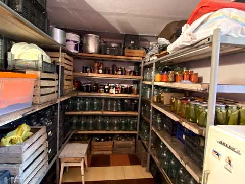 будинок за адресою Братуся