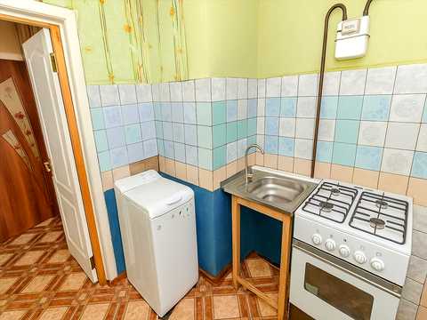 квартира за адресою с. Яреськи, Центральна, 1