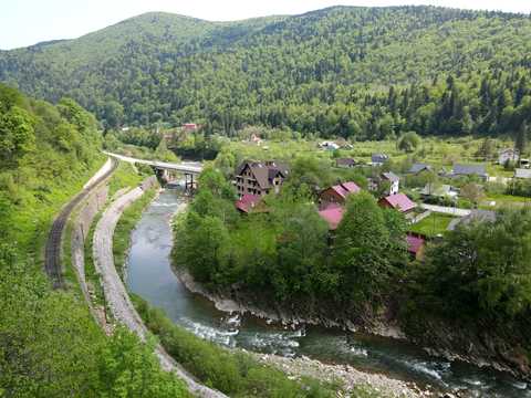 комерційна за адресою микуличин, 1