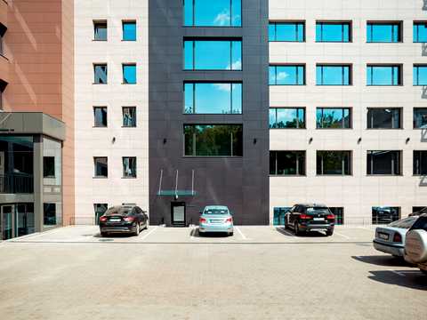 коммерческая по адресу Саксаганского ул., 53/80