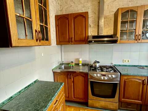 квартира за адресою Леоніда Каденюка просп. (Юрія Гагаріна), 10/2