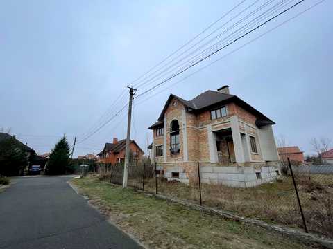 будинок за адресою Лугова вулиця