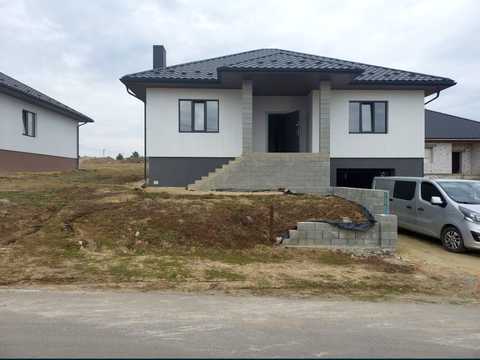 будинок за адресою Київська, 2