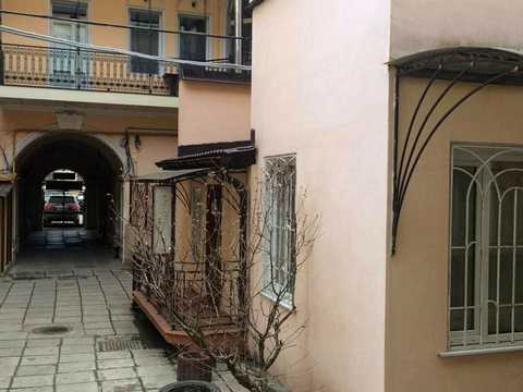 комерційна за адресою Пантелеймонівська вул., 22