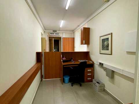 комерційна за адресою Базарна вул., 89