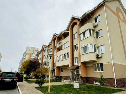 комерційна за адресою Богдана Хмельницького, 9