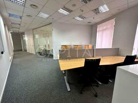 комерційна за адресою Михайлівська вул., 7