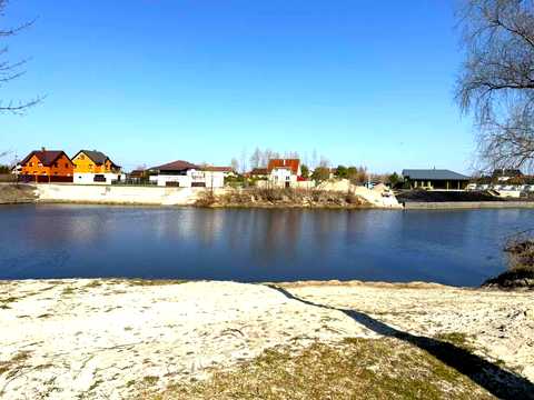 будинок за адресою с. Пухівка, Вегівська