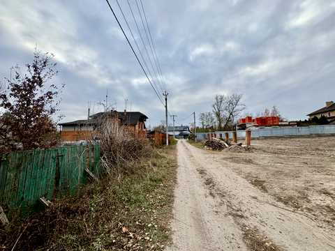 участок по адресу Балабуєва, 18